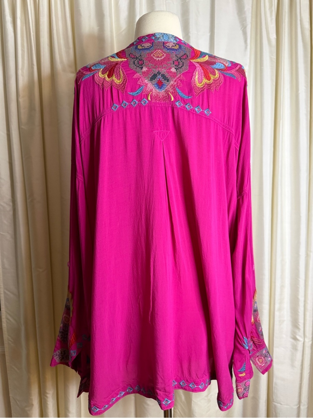 Johnny Was BIYA Embroidered Tunic M Fuchsia Pink Boho Floral Peasant Top - Picture 5 of 12